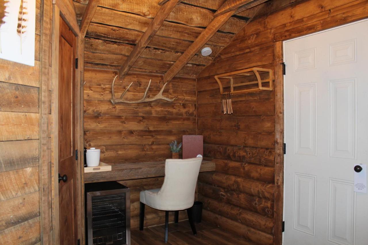 Elkhorn Cabins And Inn Вест-Йеллоустоун Номер фото
